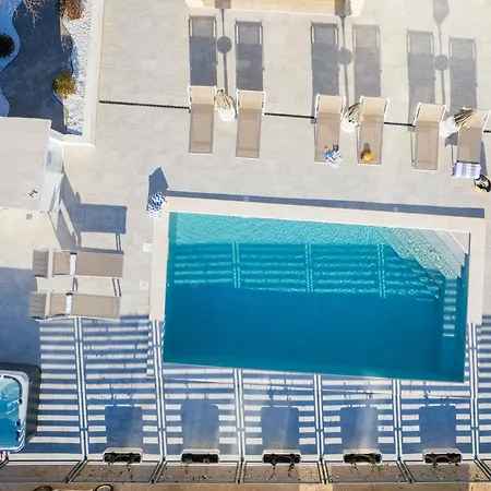 Magnolia With Heated Pool And Jacuzzi, Near Sea Tugare