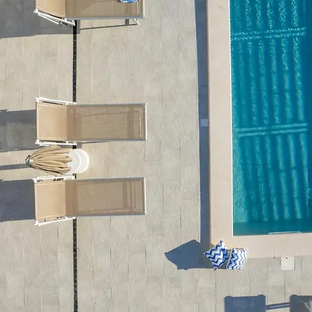 Magnolia With Heated Pool And Jacuzzi, Near Sea * Tugare