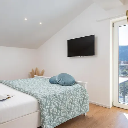 Magnolia With Heated Pool And Jacuzzi, Near Sea Tugare