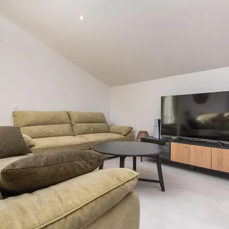 Magnolia With Heated Pool And Jacuzzi, Near Sea * Tugare