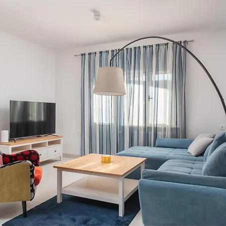 Magnolia With Heated Pool And Jacuzzi, Near Sea