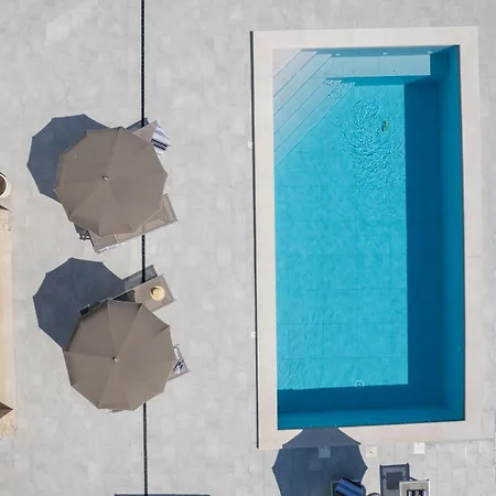 Villa Magnolia I Heated Pool & Hot Tub Near Omis, 10 Guests
